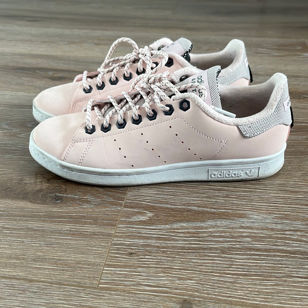 Adidas Sneakers